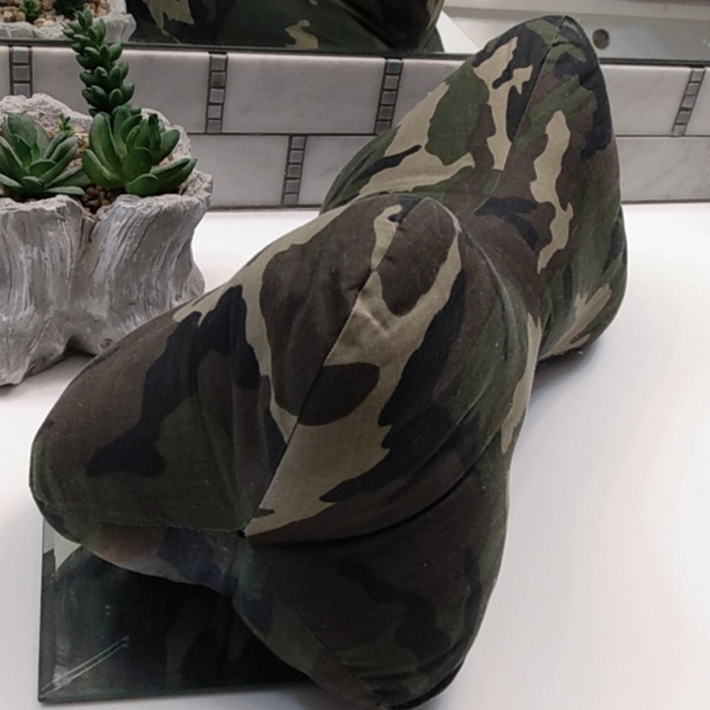 Dog Bone Shaped Neck Pillow - Picture 2 of 5